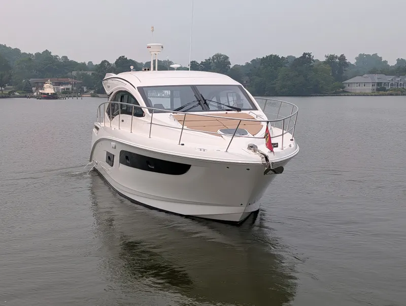Slide: The Image of Sea Ray Sundancer 400 2017 - 4