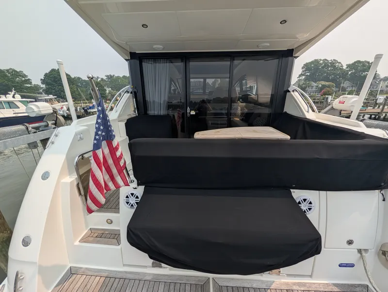 Slide: The Image of Sea Ray Sundancer 400 2017 - 13