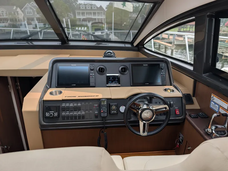 Slide: The Image of Sea Ray Sundancer 400 2017 - 31