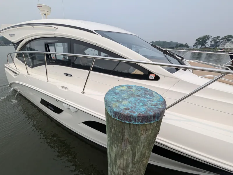 Slide: The Image of Sea Ray Sundancer 400 2017 - 49