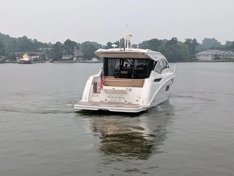 Slide: The Image of Sea Ray Sundancer 400 2017 - 54