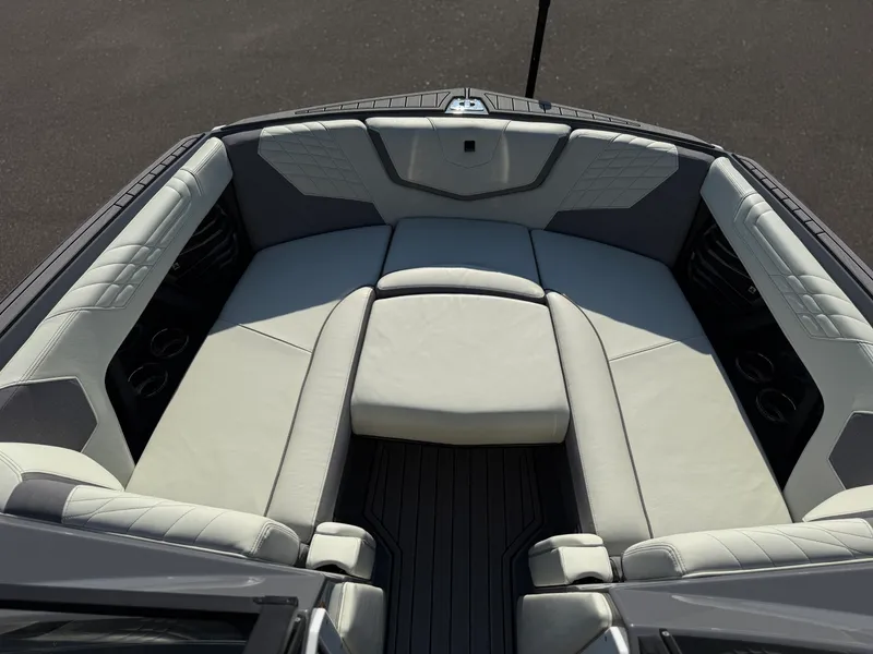 Slide: The Image of Nautique G23 SUPER AIR 2023 - 9