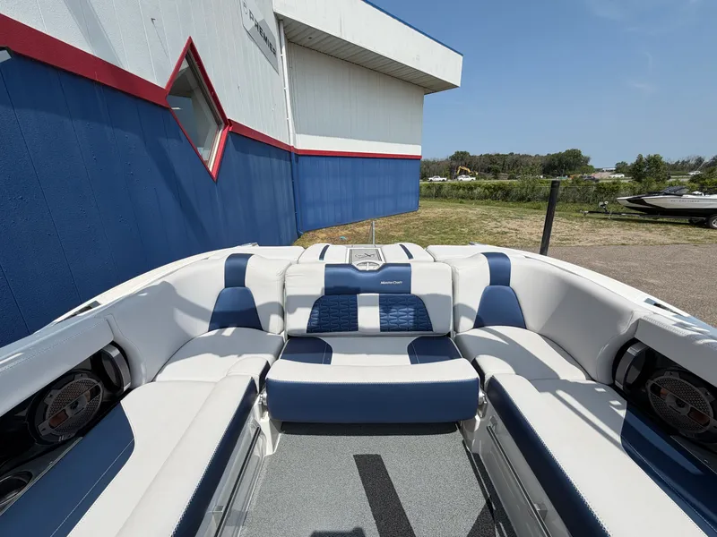 Slide: The Image of Mastercraft X26 2019 - 13