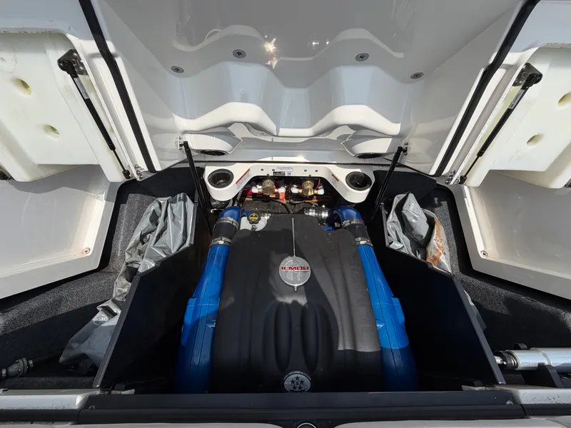 Slide: The Image of Mastercraft X26 2019 - 15