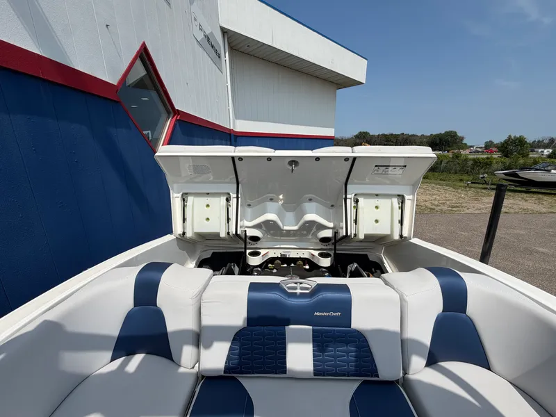 Slide: The Image of Mastercraft X26 2019 - 14