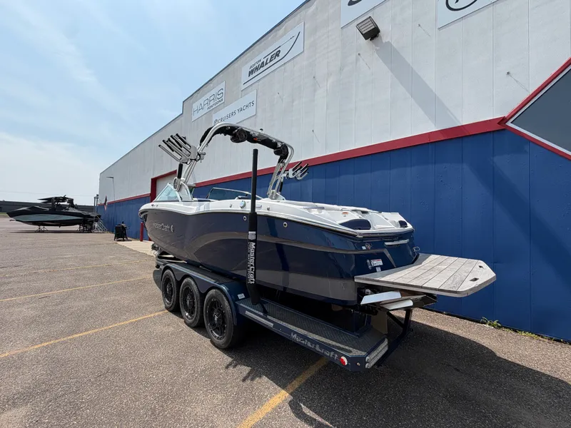 Slide: The Image of Mastercraft X26 2019 - 3