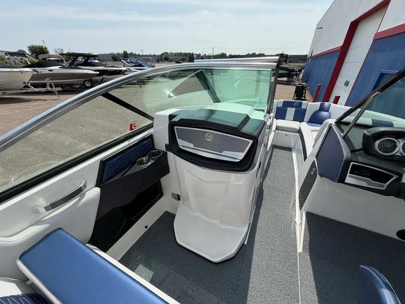 Slide: The Image of Mastercraft X26 2019 - 30