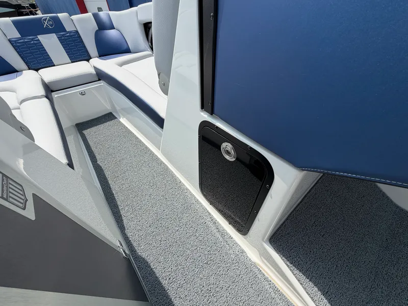Slide: The Image of Mastercraft X26 2019 - 37