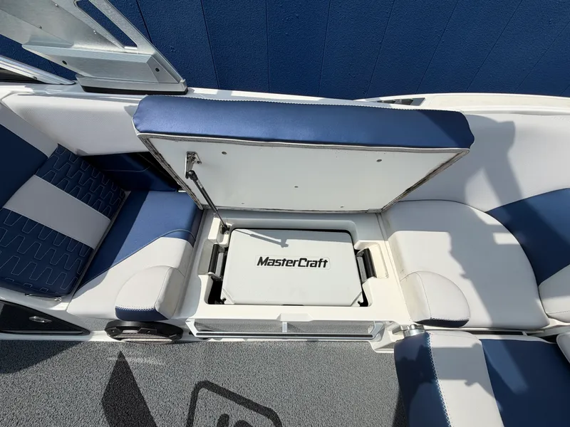 Slide: The Image of Mastercraft X26 2019 - 17