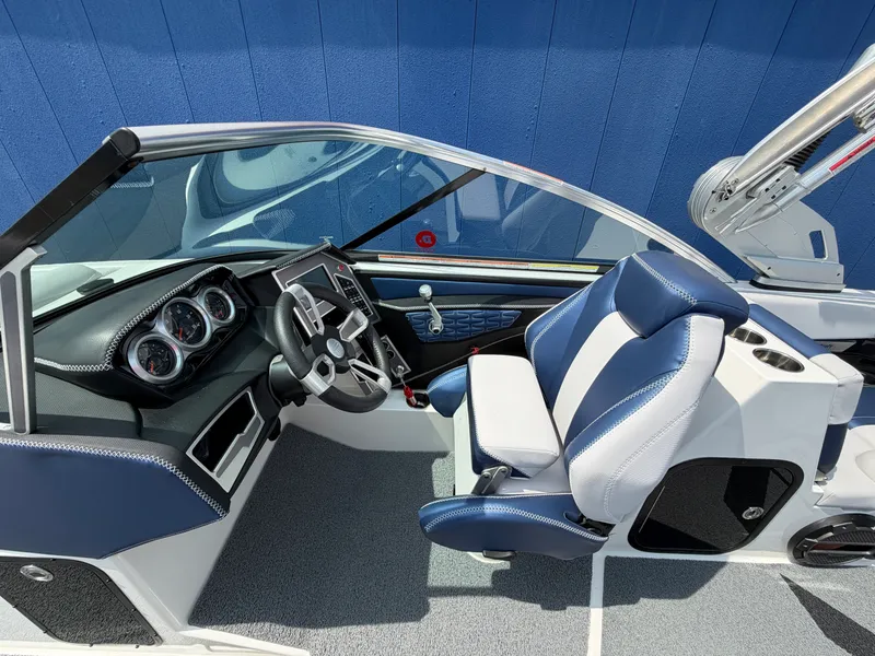 Slide: The Image of Mastercraft X26 2019 - 33