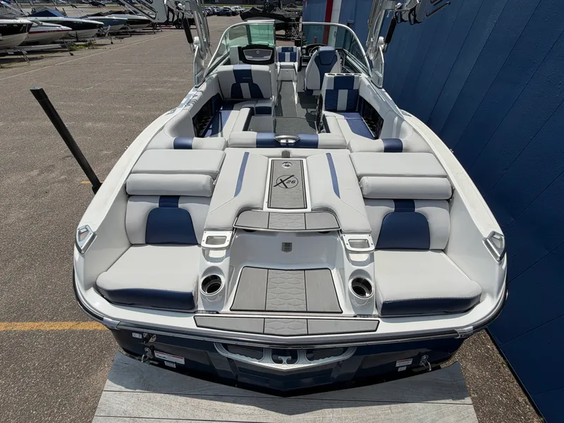 Slide: The Image of Mastercraft X26 2019 - 7
