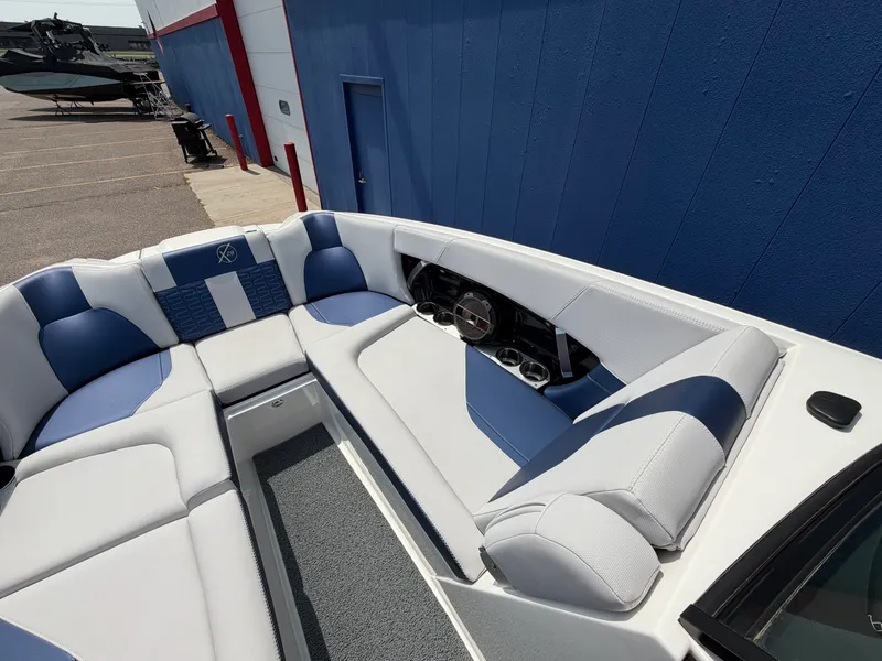 Slide: The Image of Mastercraft X26 2019 - 41