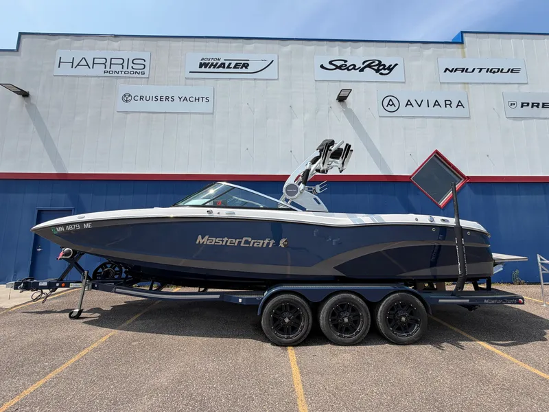 The Image of Mastercraft X26 2019 - 0