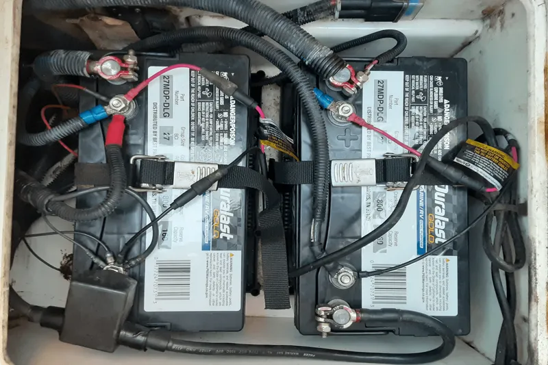 Slide: The Image of Sea Ray 250 SDX-OB 2019 - 18