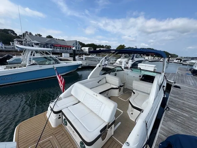 Slide: The Image of Sea Ray 250 SDX-OB 2019 - 31
