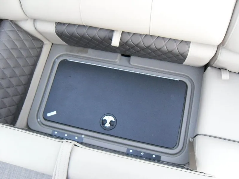 Slide: The Image of Sun Tracker PARTY BARGE® 22 XP3 2023 storage compartment under seat. - 32