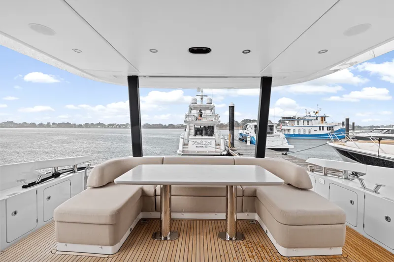 Slide: The Image of Azimut Fly 68 2026 - 10