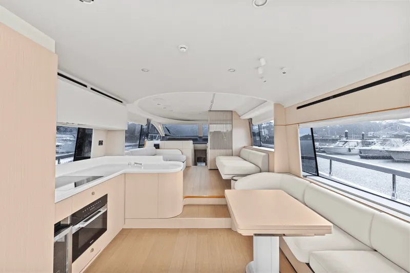 Slide: The Image of Azimut Fly 68 2026 - 11