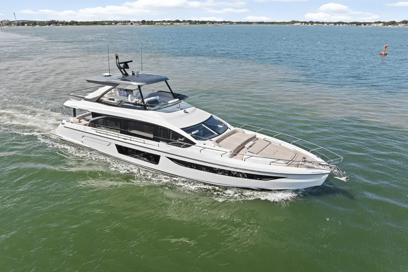 Slide: The Image of Azimut Fly 68 2026 - 2