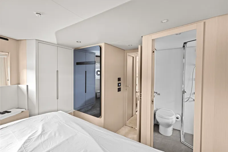 Slide: The Image of Azimut Fly 68 2026 - 29