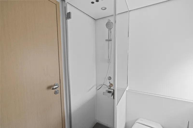 Slide: The Image of Azimut Fly 68 2026 - 34