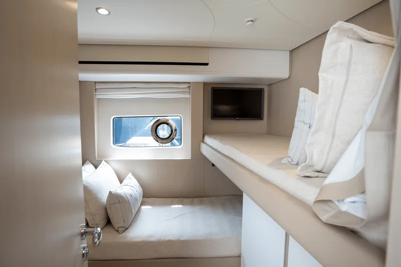 Slide: The Image of Azimut Fly 68 2026 - 37