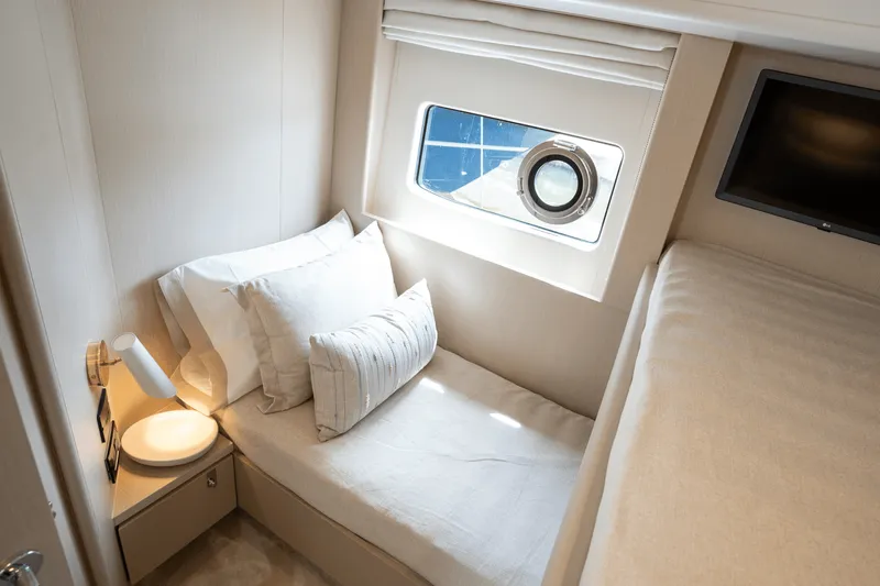 Slide: The Image of Azimut Fly 68 2026 - 39