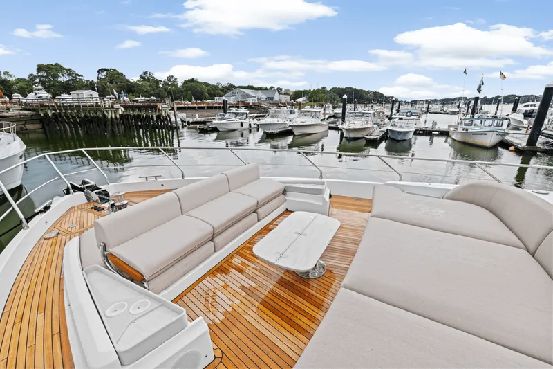 Slide: The Image of Azimut Fly 68 2026 - 53