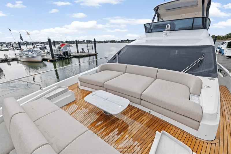 Slide: The Image of Azimut Fly 68 2026 - 54