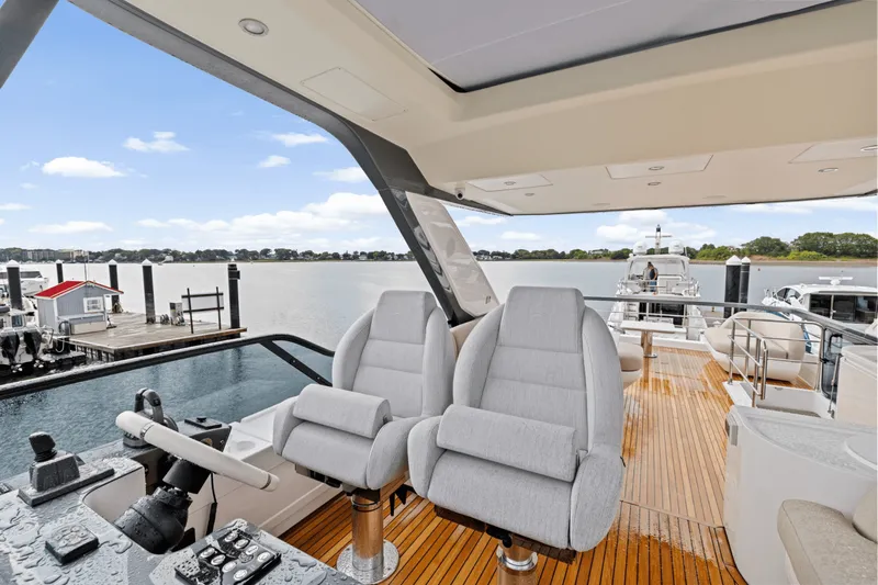 Slide: The Image of Azimut Fly 68 2026 - 68