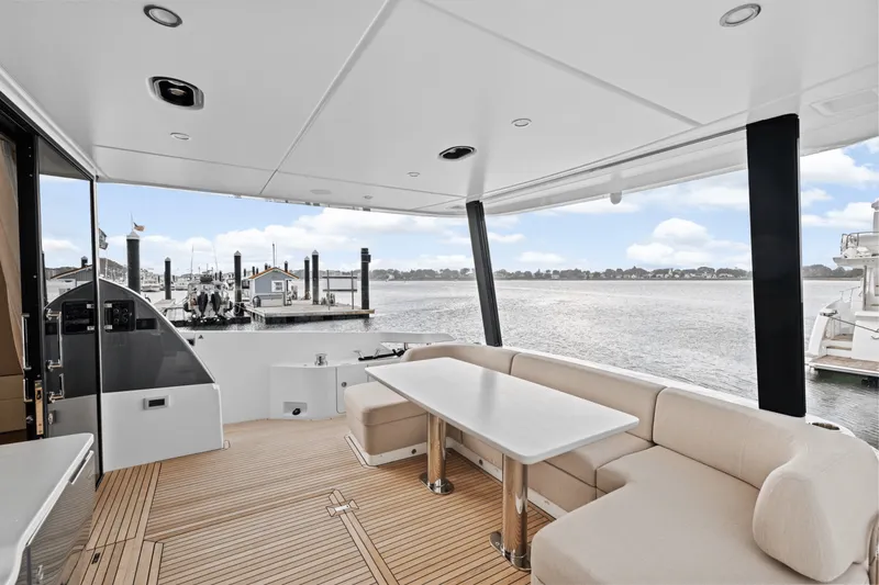 Slide: The Image of Azimut Fly 68 2026 - 8