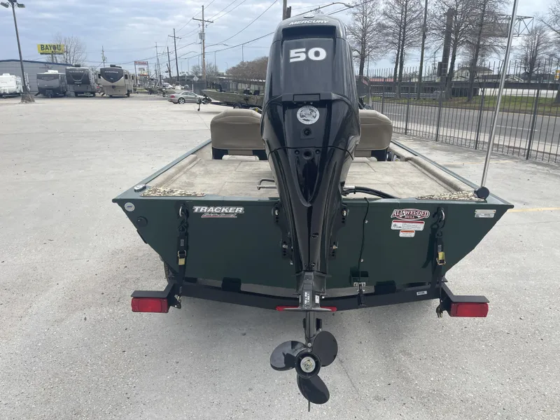 Slide: The Image of Tracker Bass Tracker Classic Limited 2025 - 6