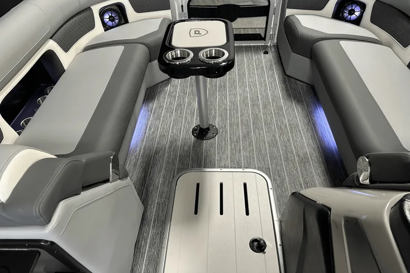 Slide: The Image of Premier 250 SOLARIS 2026 - 55