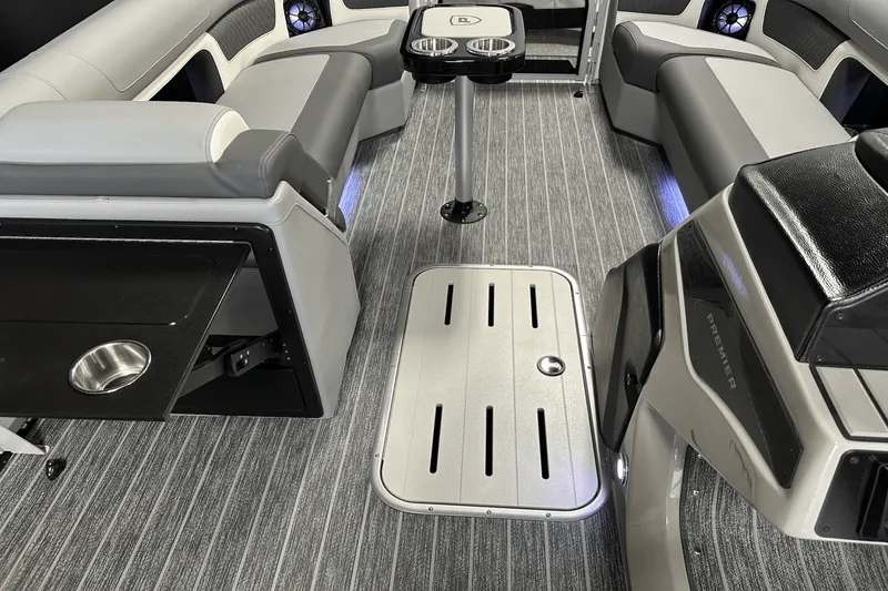 Slide: The Image of Premier 250SOLARIS 2026 - 50