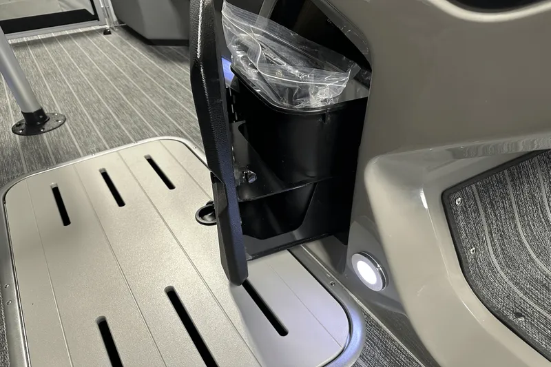 Slide: The Image of Premier 250 SOLARIS 2026 - 54