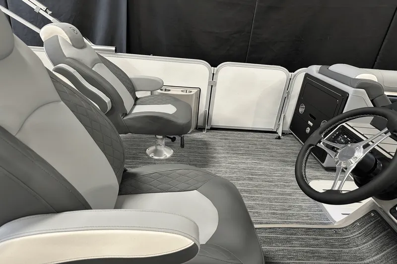 Slide: The Image of Premier 250SOLARIS 2026 - 8