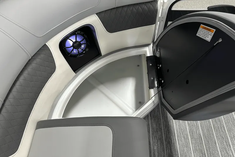 Slide: The Image of Premier 250 SOLARIS 2026 - 63