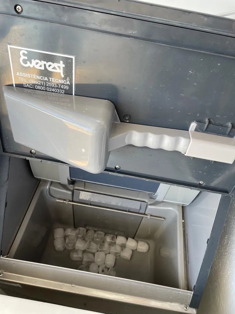 Slide: The Image of Ice maker with handle and ice cubes, Schaefer 510 GT, 2025 model. - 33