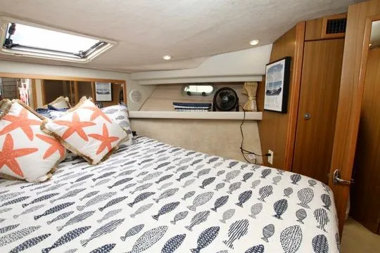 Slide: The Image of Bayliner 3988 Command Bridge Motoryacht 2002 - 63