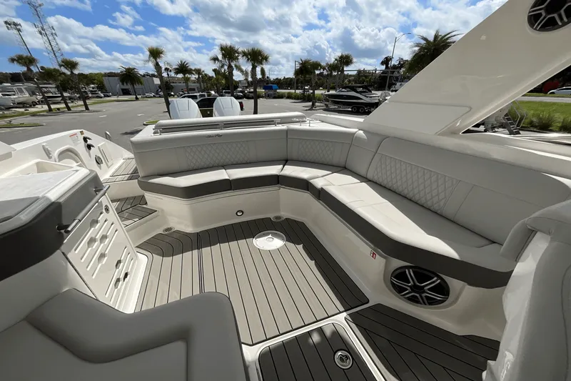 Slide: The Image of Sea Ray SLX 310 Outboard 2026 - 25