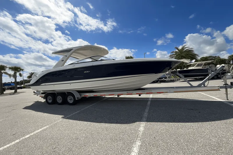 Slide: The Image of Sea Ray SLX 310 Outboard 2026 - 4