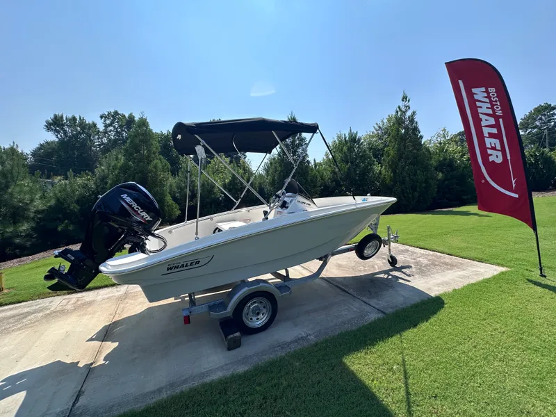 Slide: The Image of Boston Whaler 130 Super Sport 2027 - 2