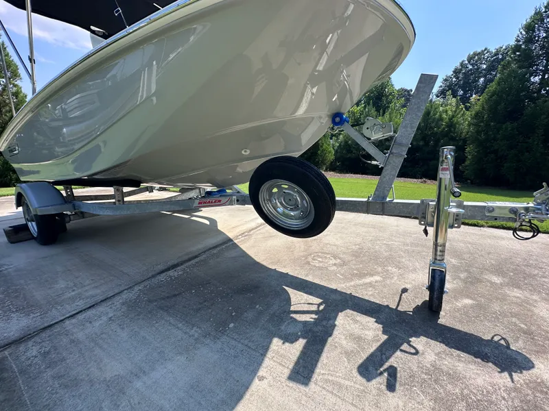 Slide: The Image of Boston Whaler 130 Super Sport 2027 - 19