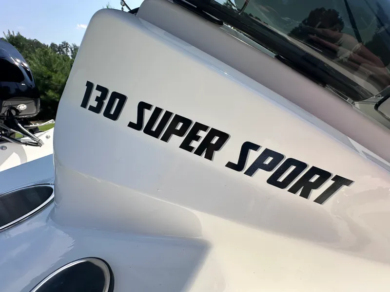 Slide: The Image of Boston Whaler 130 Super Sport 2027 - 22