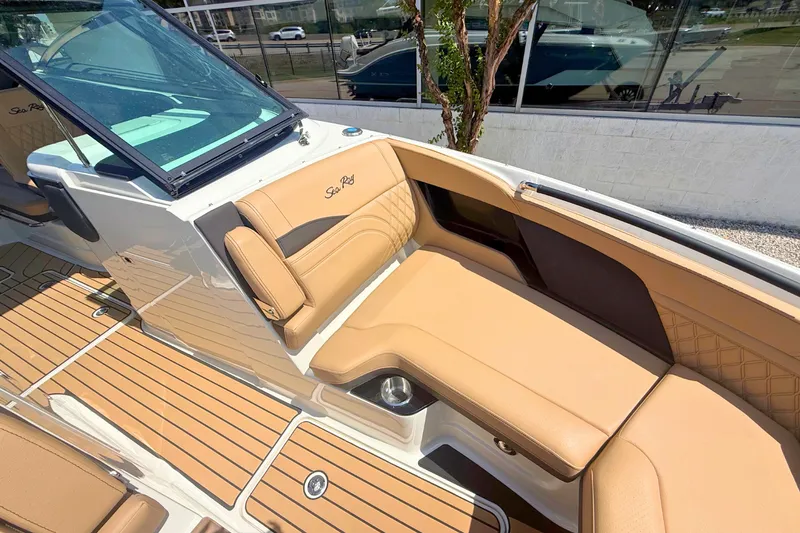 Slide: The Image of Sea Ray 260SLX 2027 - 33