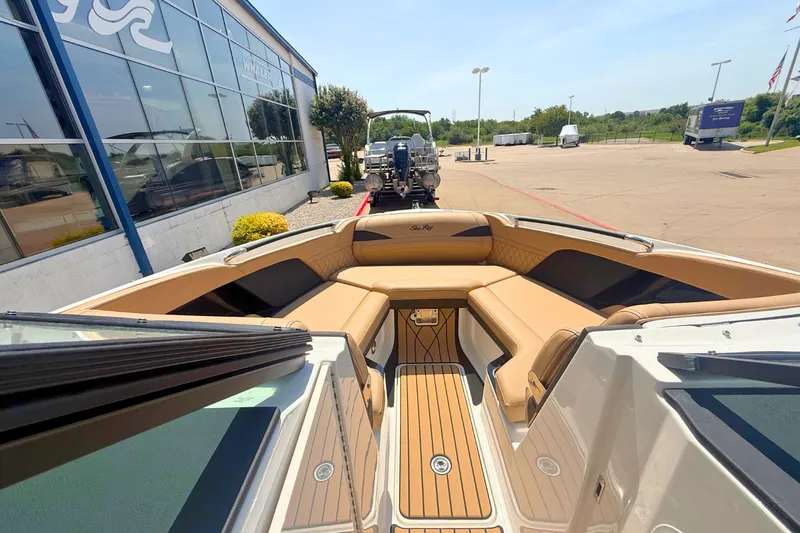 Slide: The Image of Sea Ray 260SLX 2027 - 31