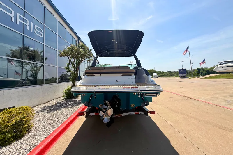 Slide: The Image of Sea Ray 260SLX 2027 - 3