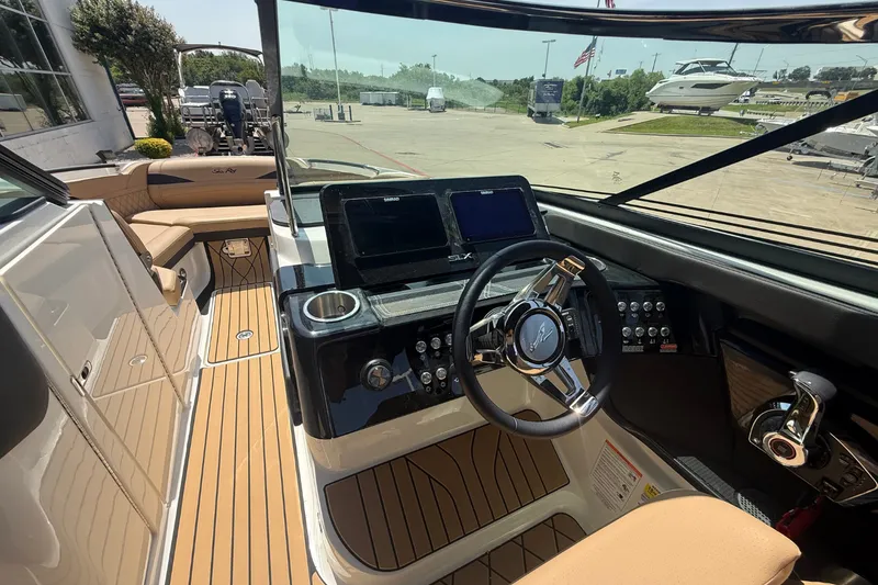 Slide: The Image of Sea Ray 260SLX 2027 - 17
