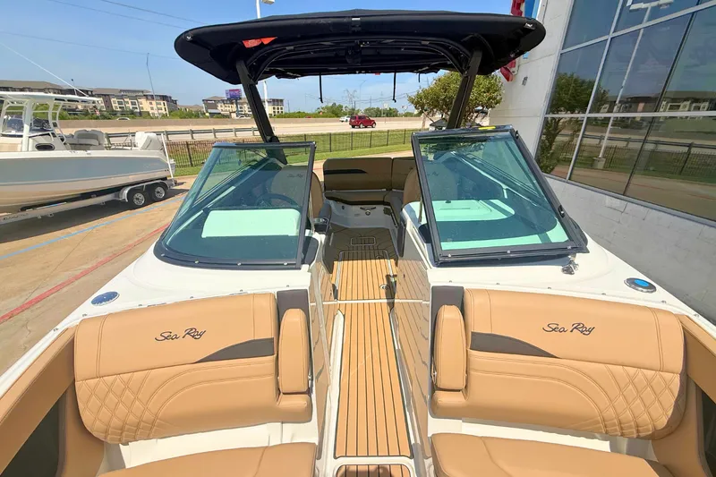 Slide: The Image of Sea Ray 260SLX 2027 - 38