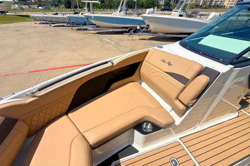 Slide: The Image of Sea Ray 260SLX 2027 - 32